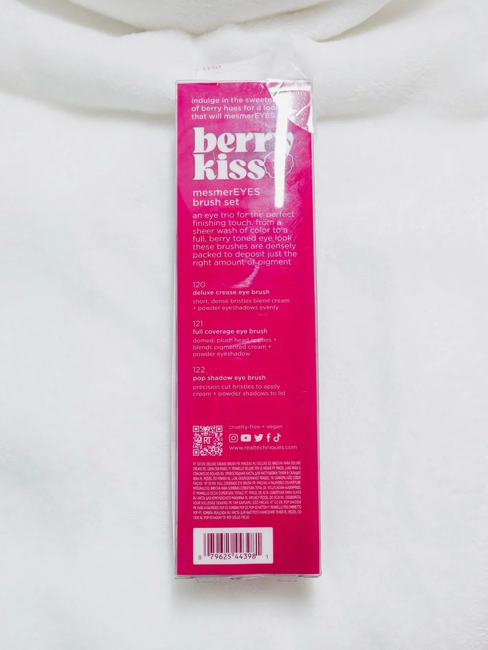 Real Techniques Berry Kiss Limited Edition Mesmereyes Brush Set New